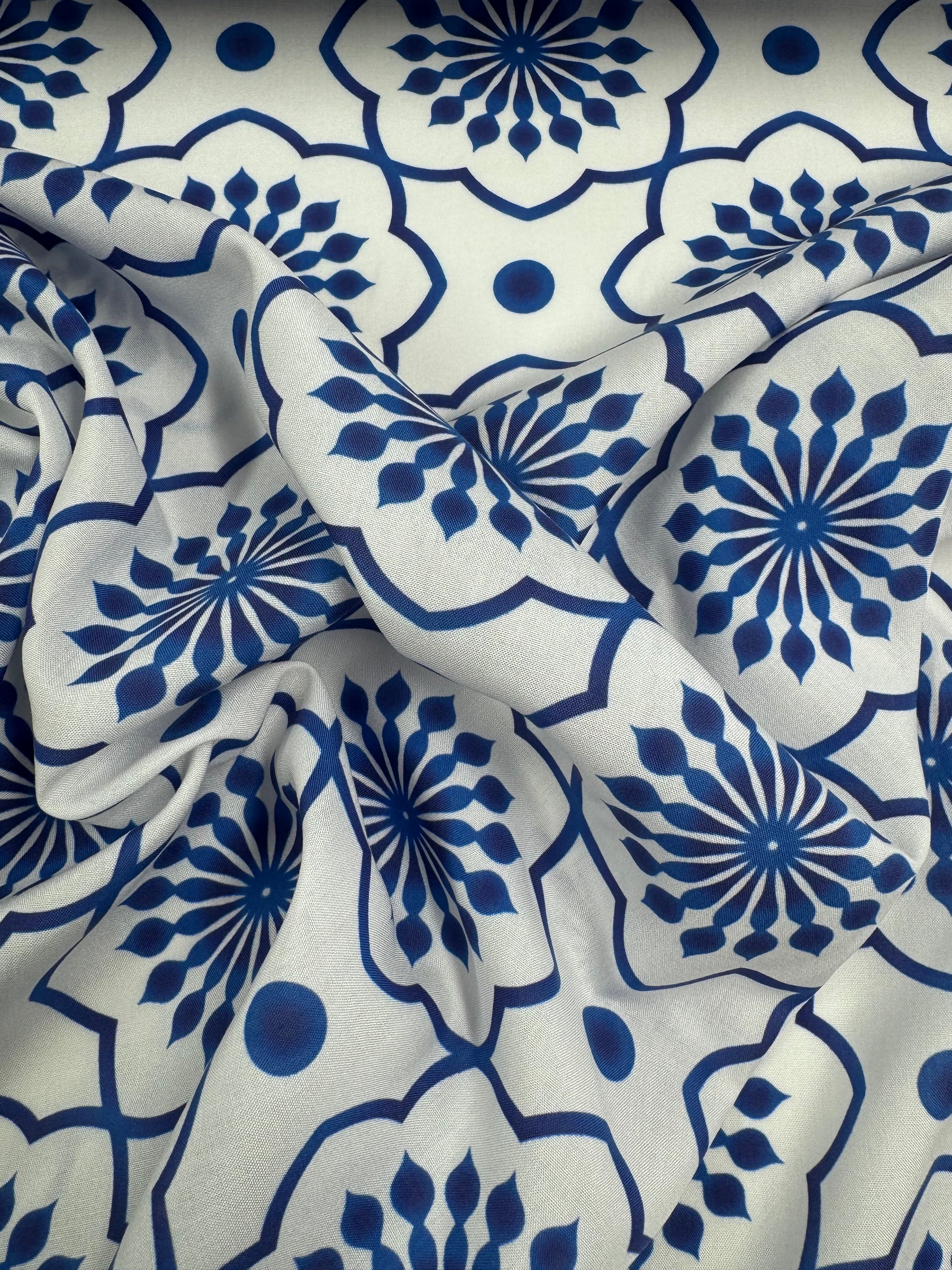 Silkyfall rayon - Indigo Mosaic - 150cm